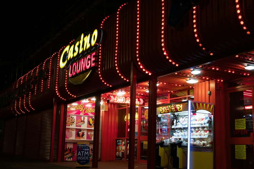 From Dial-Up to Digital Gold: The Complete History of Online Casinos